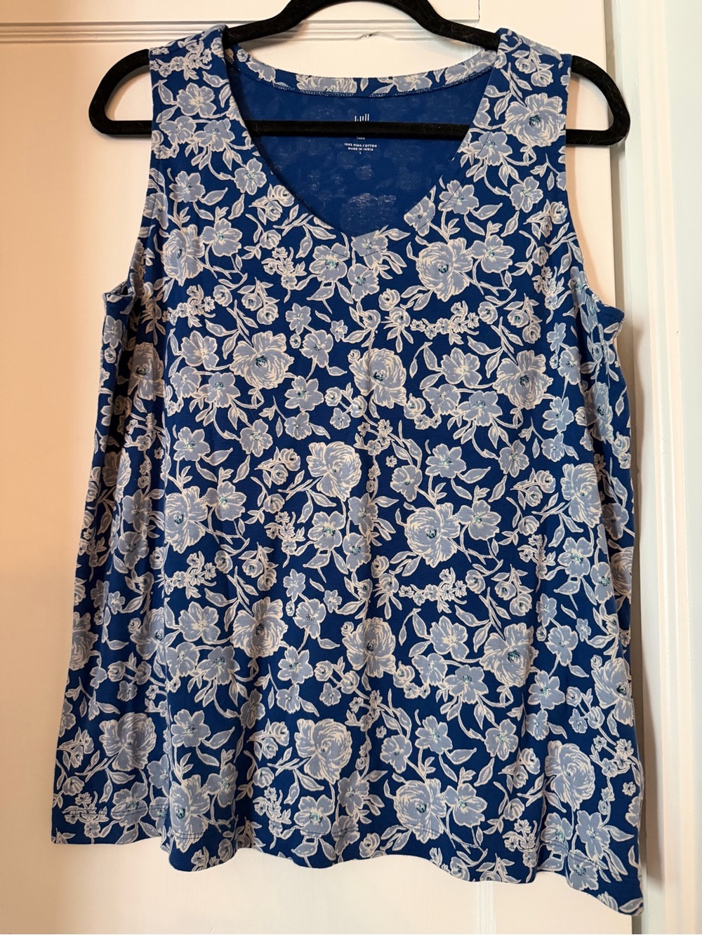 J. Jill Blue and White Floral sleeveless V-Neck blouse